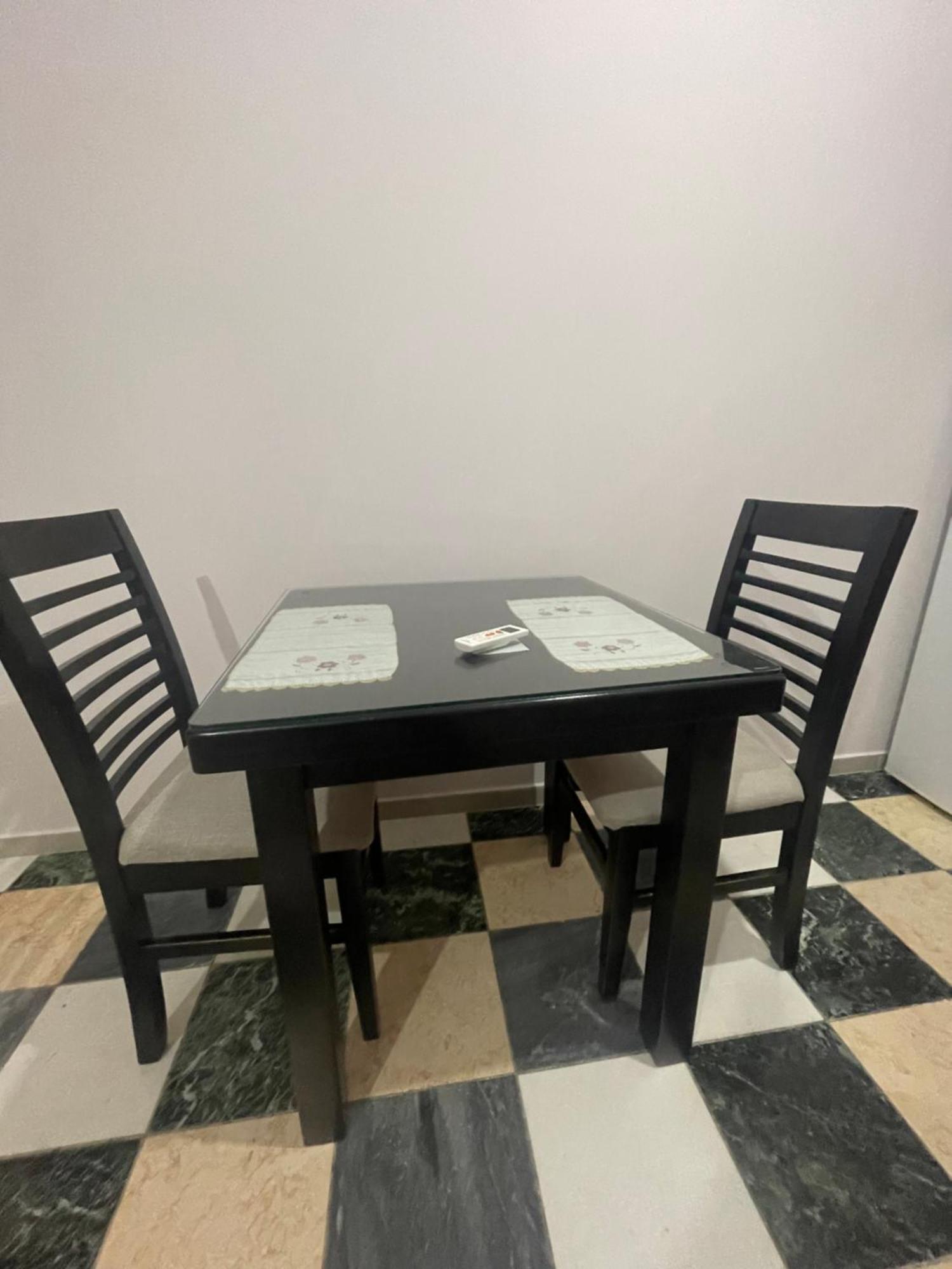 Bajovah Apartments & Restaurant 地拉那 外观 照片